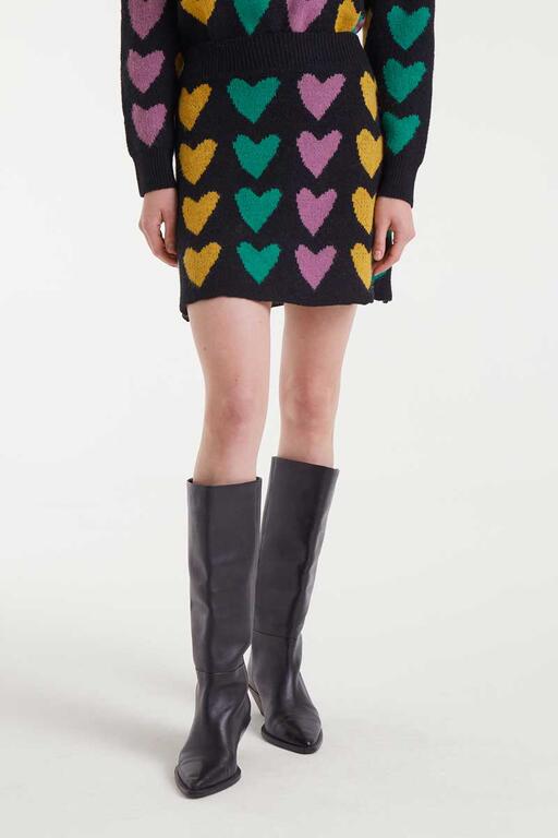Falda punto corazones