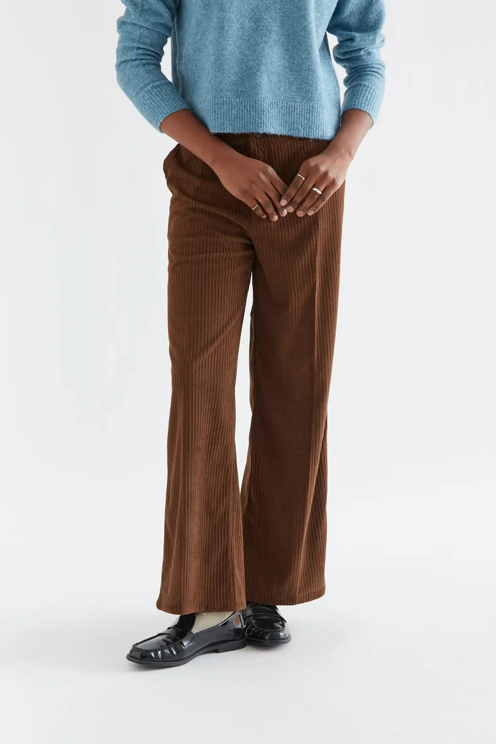 Pantalón de pana doble botón marrón
