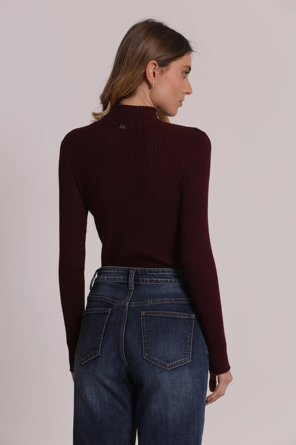 Jersey de cuello alto burdeos