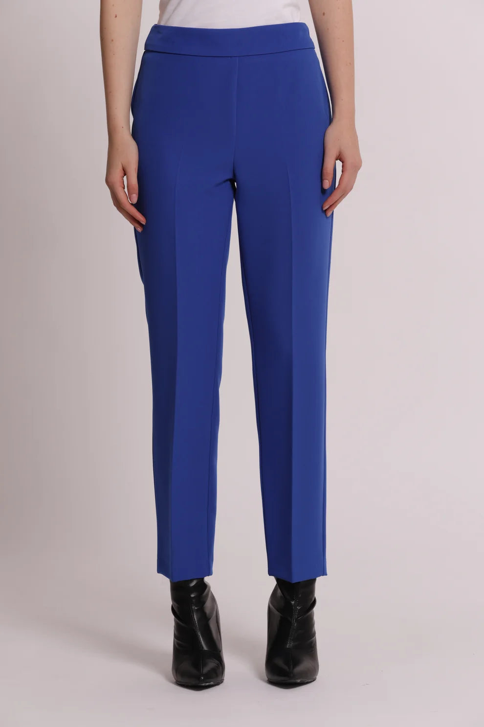 Pantalón cigarrette tejido técnico