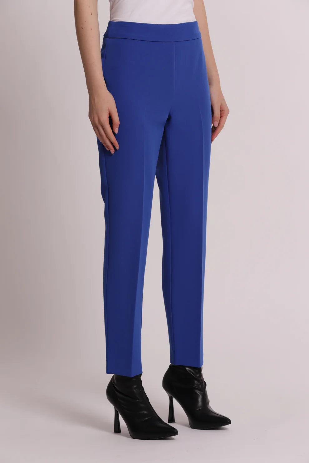 Pantalón cigarrette tejido técnico