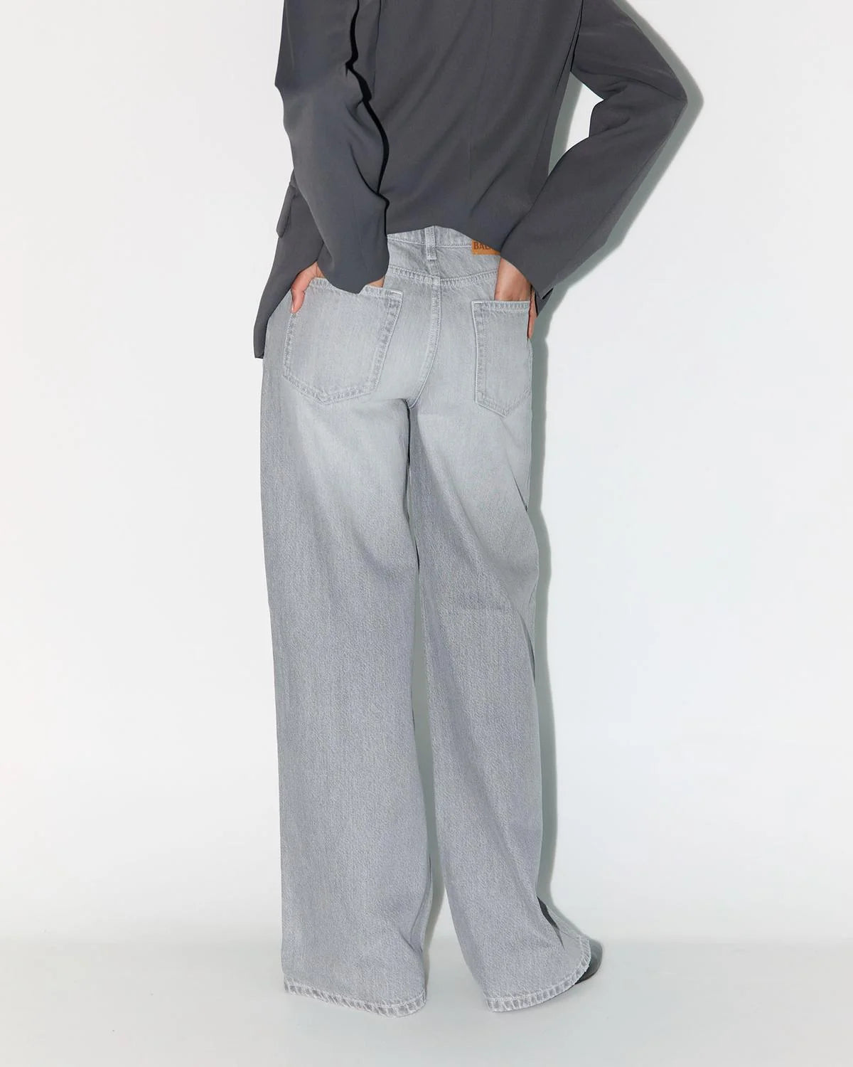 Pantalón wide leg gris