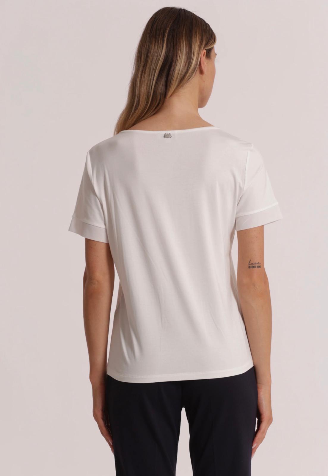 Camiseta escotre doble pico
