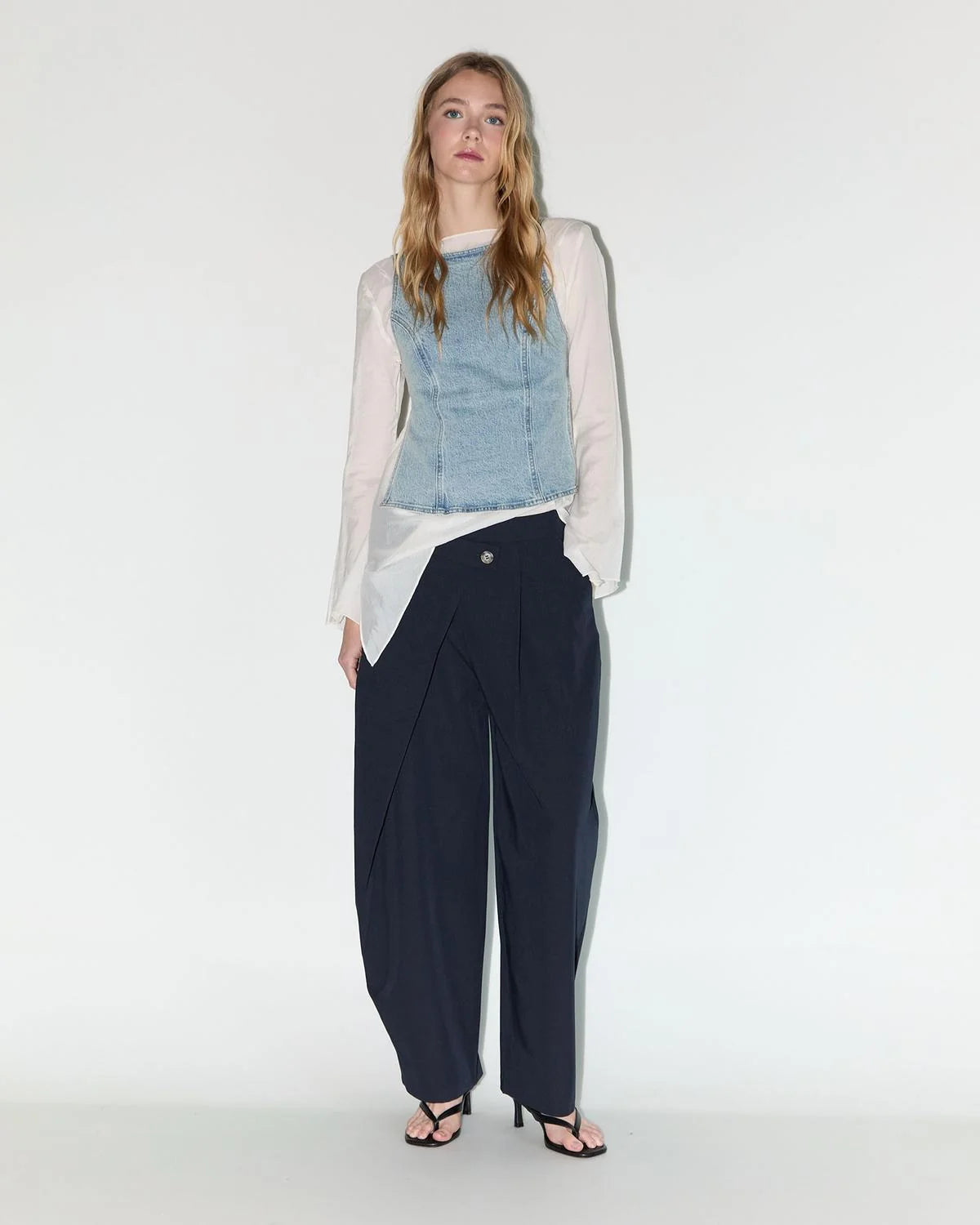 Pantalón pliegues delanteros