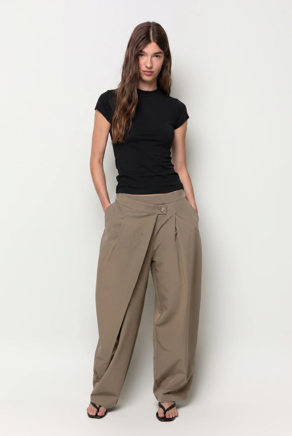 Pantalón pliegues delanteros